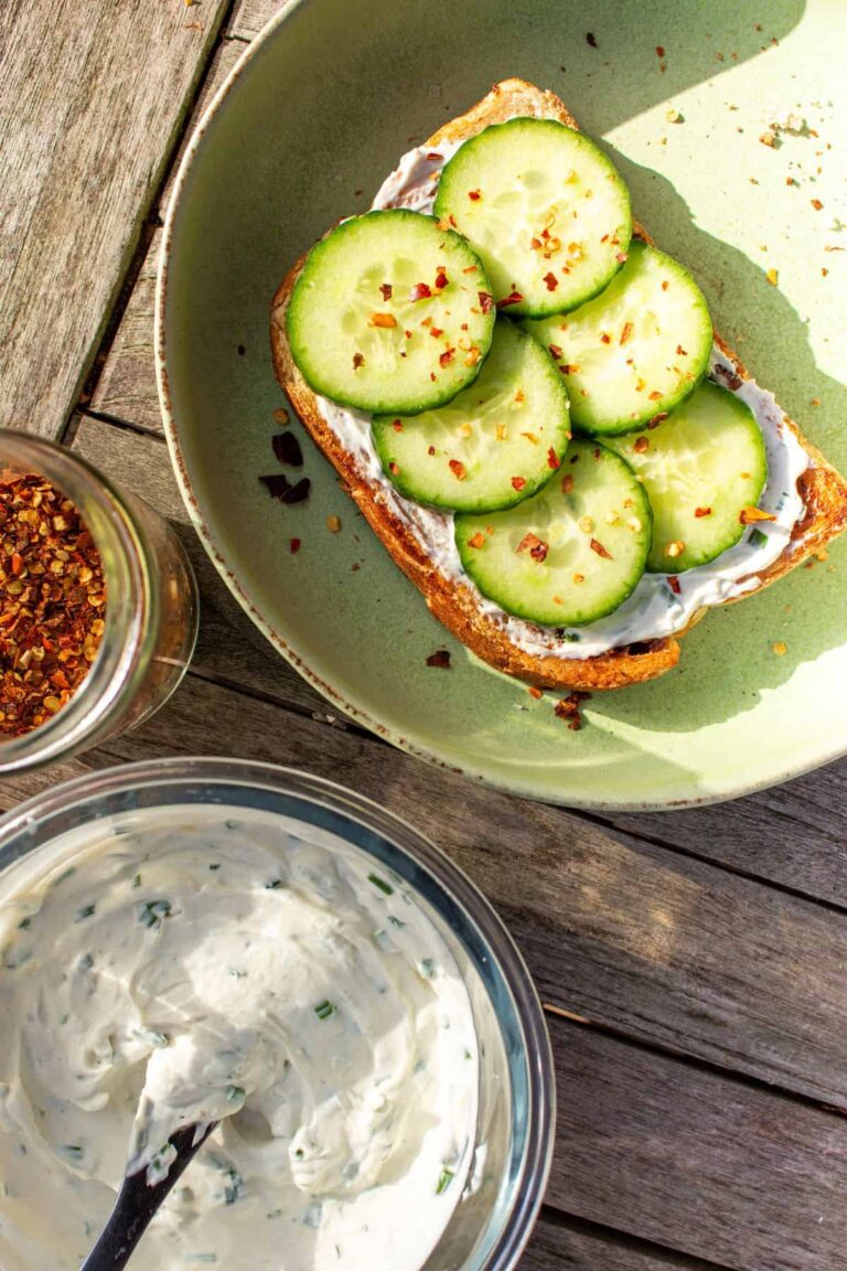 Quick Garlic Spread recipe image